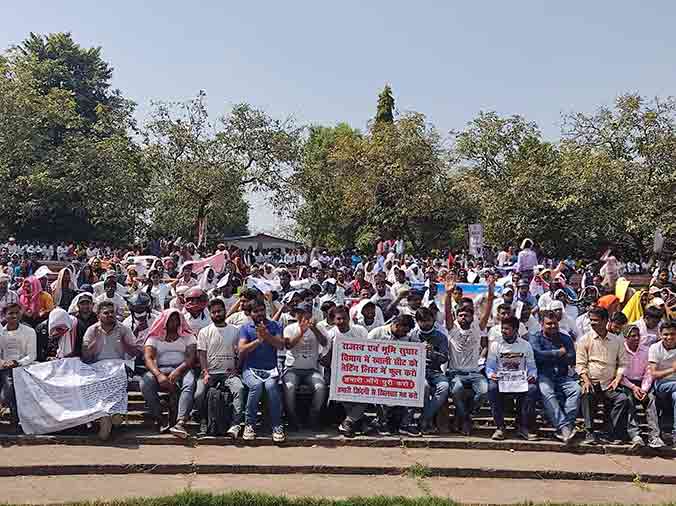 Thousands of Students Attend Congress in Patna against Government's Betrayal on 19 Lakh Jobs 