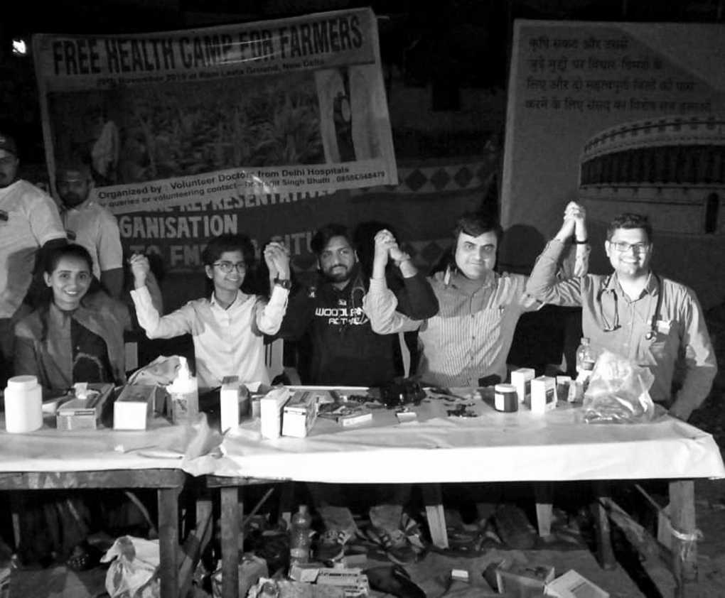 AIIMS doctors with Farmer